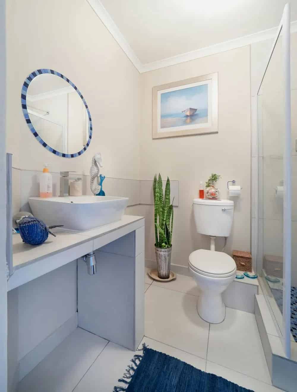 Bathroom Tiling image